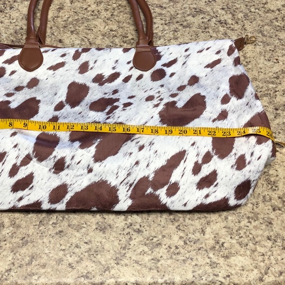 Best Seller ⭐️ Cow Fur and Faux Leather Weekender - Picture 6 of 8